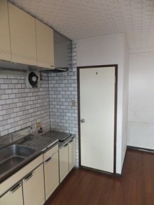 女性が住みやすい賃貸マンションに改装 女性が住みやすい賃貸マンションに改装